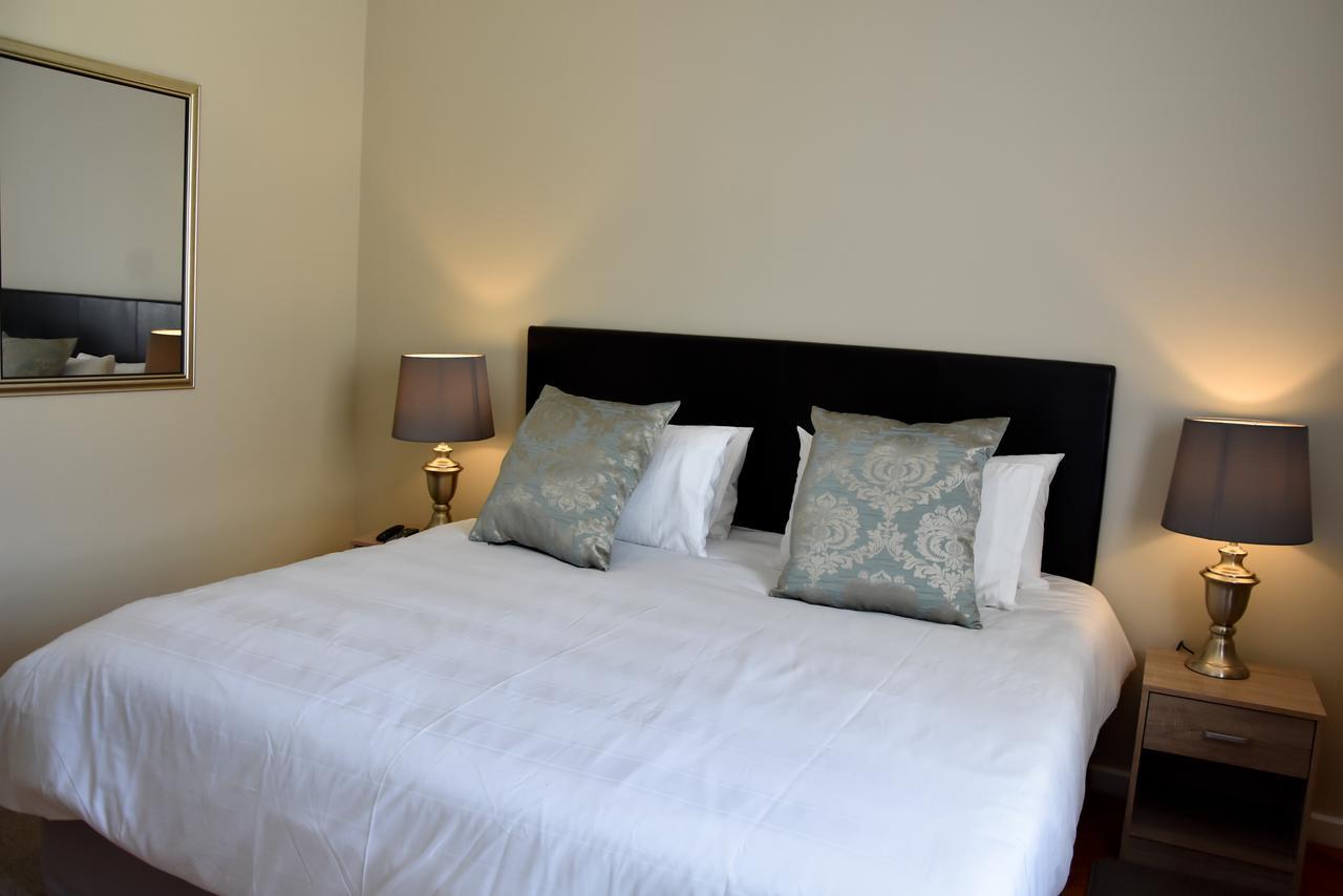 34Onlincoln Guesthouse Белвил Екстериор снимка