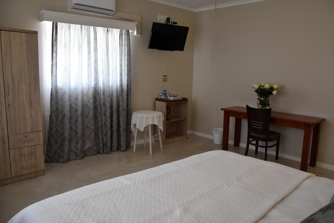 34Onlincoln Guesthouse Белвил Екстериор снимка