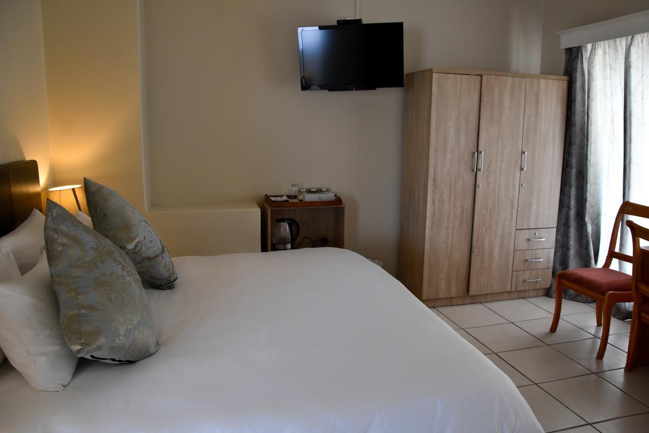 34Onlincoln Guesthouse Белвил Екстериор снимка