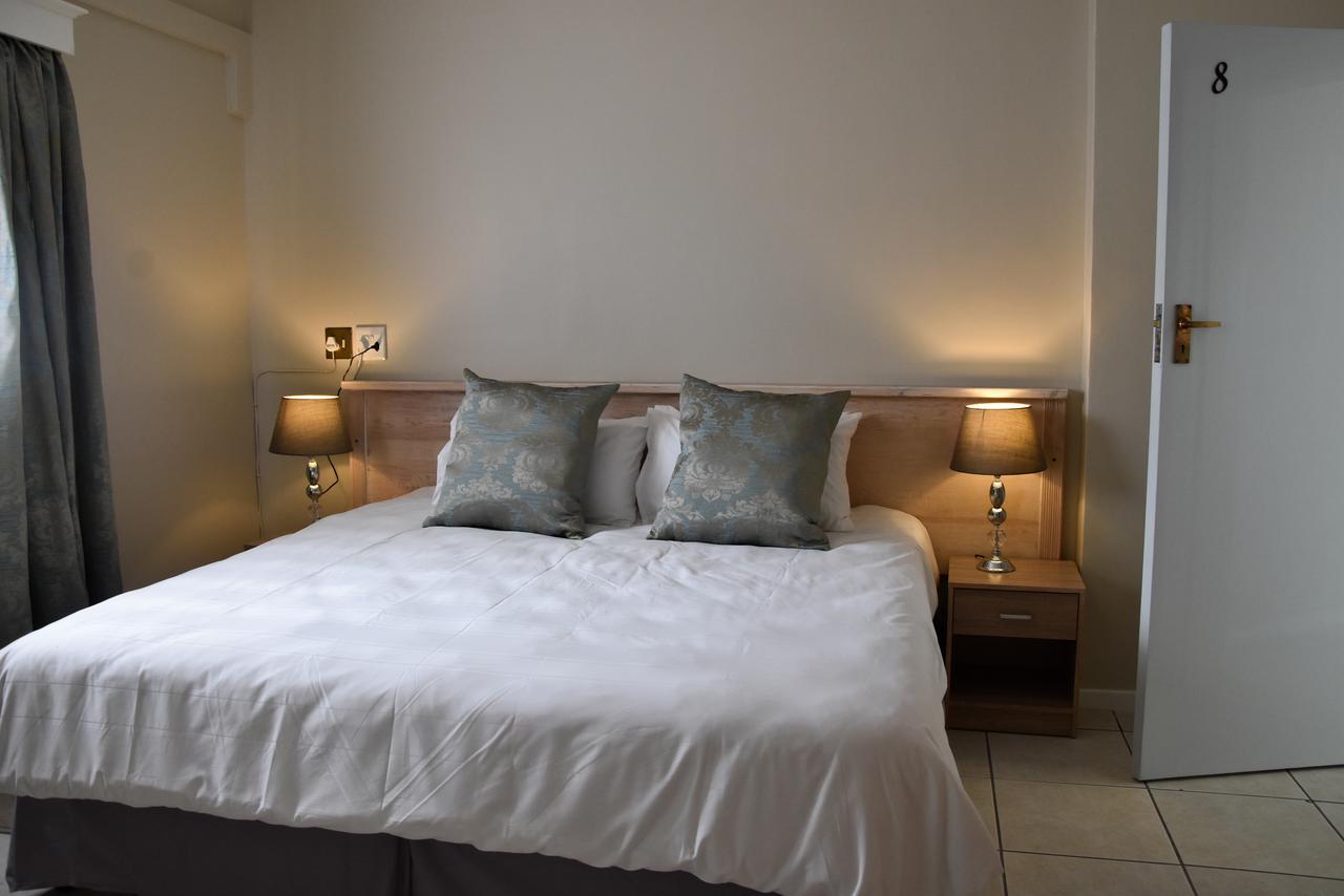 34Onlincoln Guesthouse Белвил Екстериор снимка